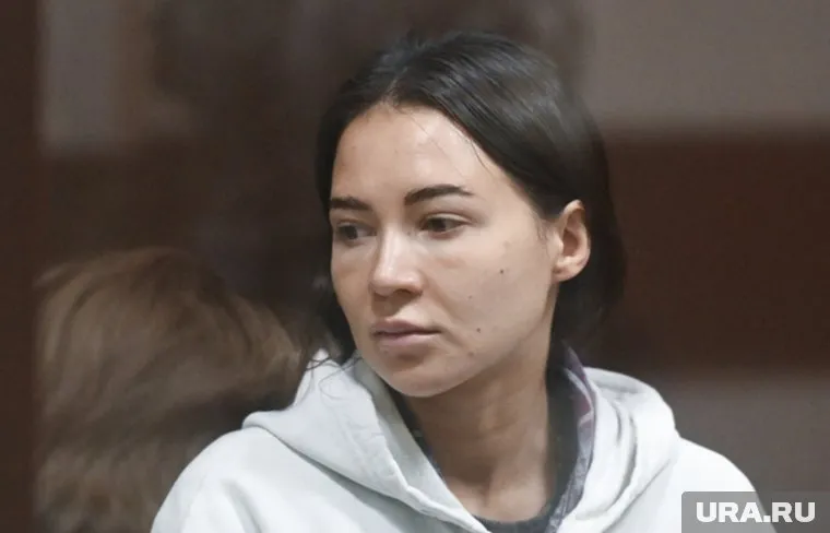 Блогера Лерчек отправили под домашний арест