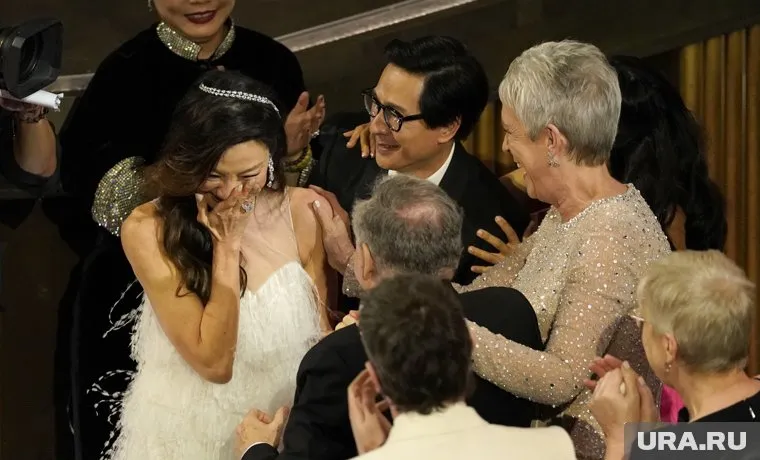 «Все везде и сразу» объявлен лучшим фильмом в 2023 году