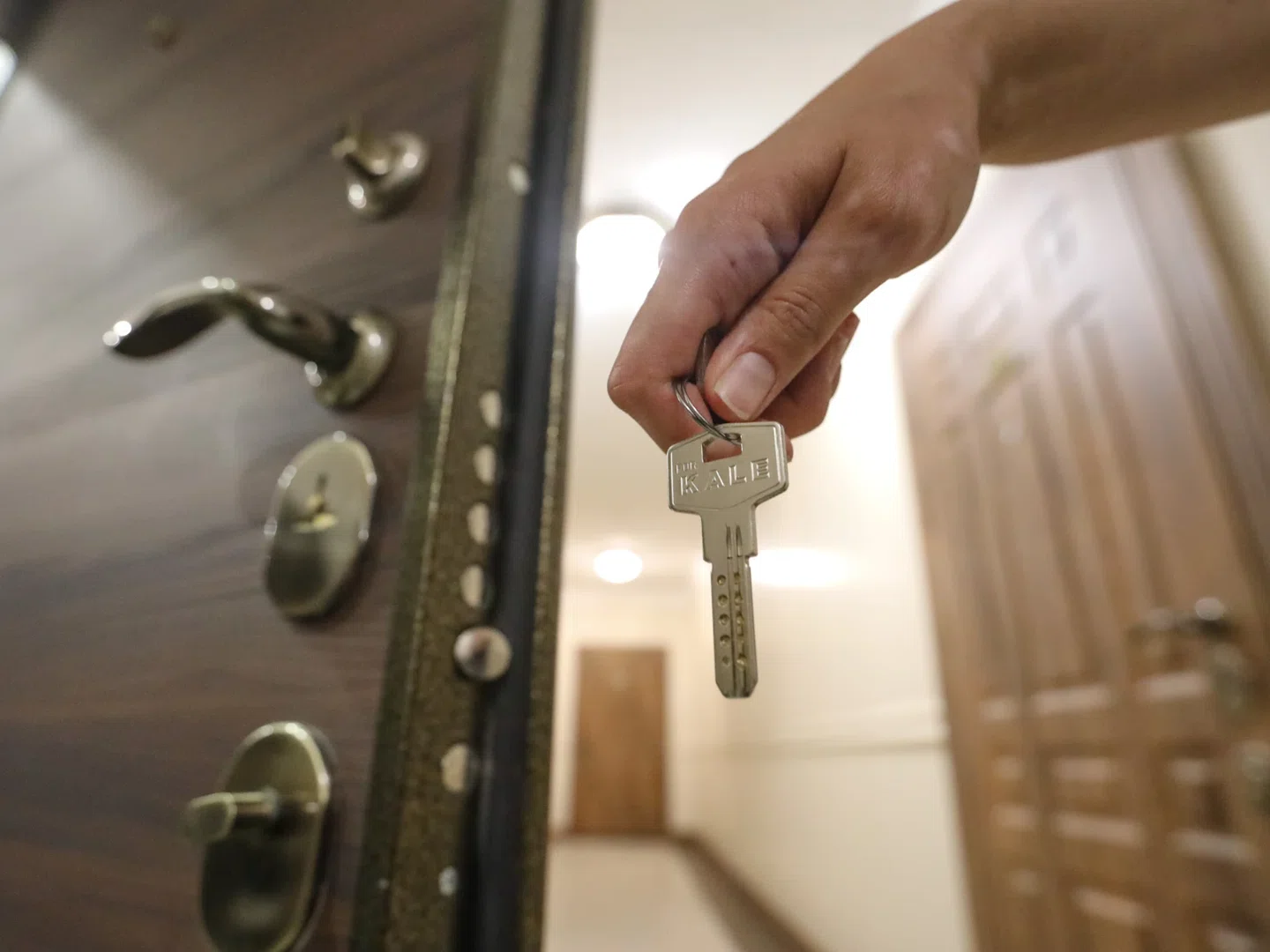 В Госдуме рассказали, что делать, если продавец отобрал у покупателя квартиру и деньги