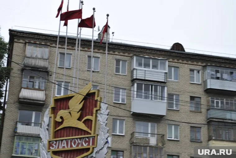 Новую квартиру ищут подальше от роковой "заброшки"