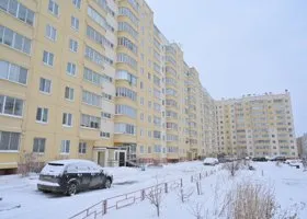 Выброшенную с балкона девушку выписывают из пермской больницы