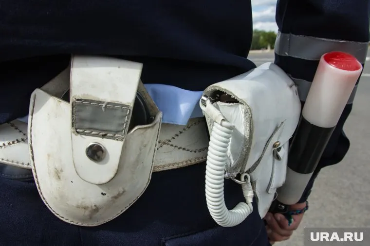 Сотрудники ДПС применили табельное оружие, чтобы остановить нарушителя