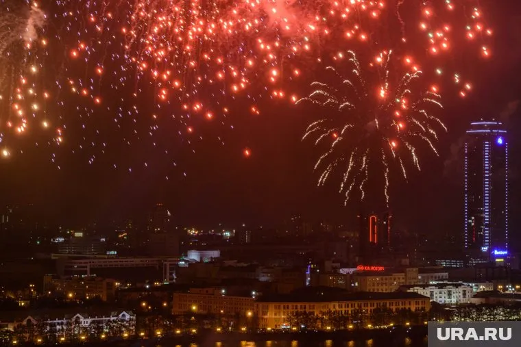Салют перенесли на полчаса вперед