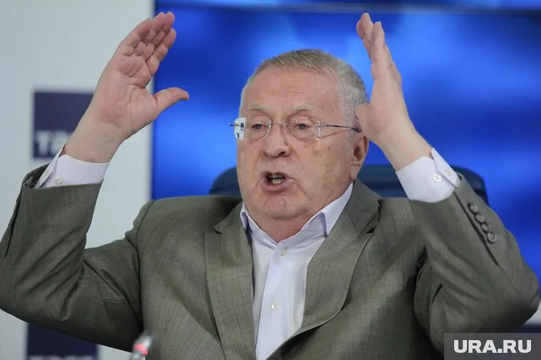 Владимир Жириновский из-за тучи призвал распустить Мосгидромет