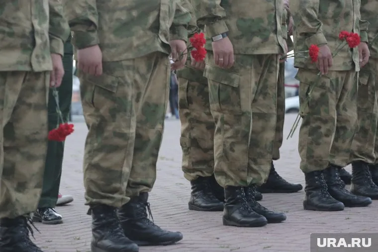 Контрактники получат не только выплату, но и необходимые вещи