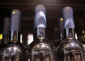 Как проверить алкоголь на безопасность: советы, которые могут спасти жизнь