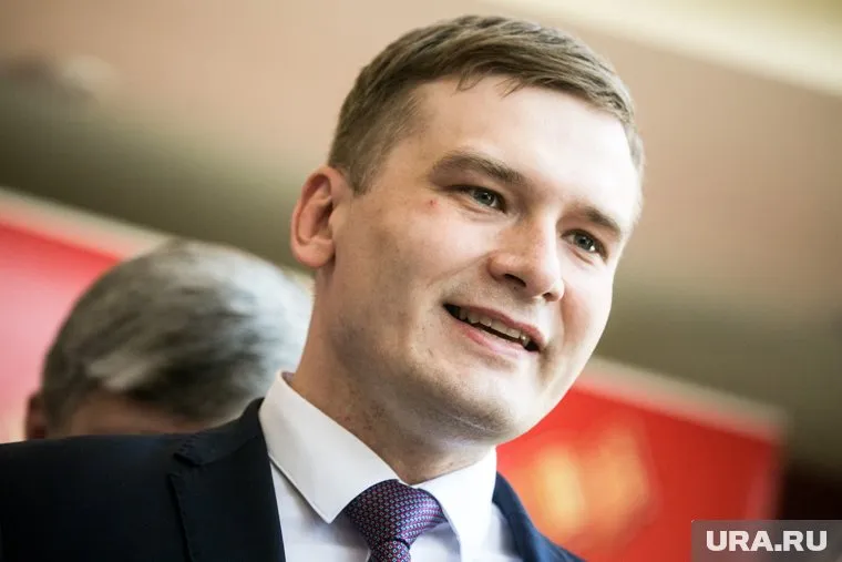 Хакасский губернатор Валентин Коновалов воспользовался спорами в ЕР по поводу кандидата в мэры