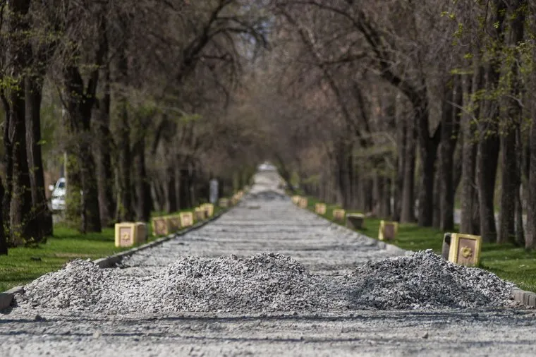 Ремонтные работы на улице Кировоградская. Екатеринбург