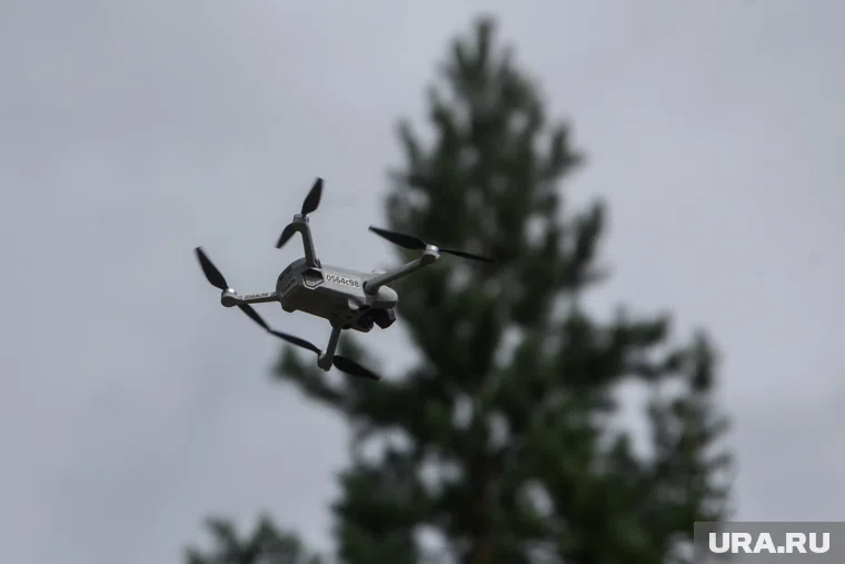 При обнаружении БПЛА необходимо вызвать спецслужбы 