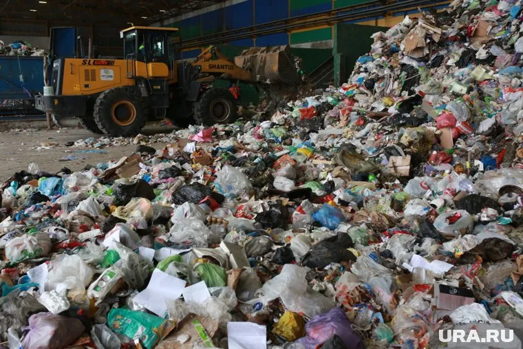 В Кургане закрывают предприятие по сортировке мусора