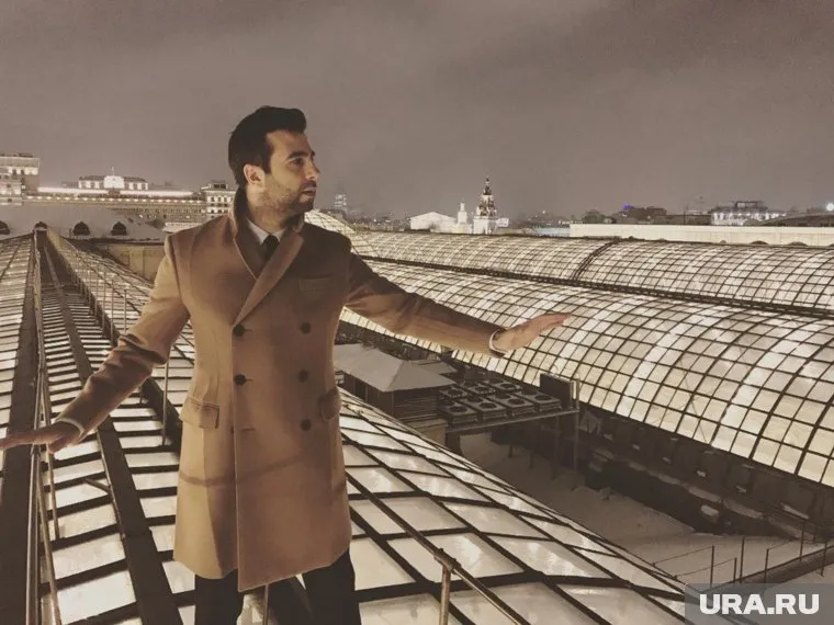 Ургант снимает пародии на клипы не в первый раз