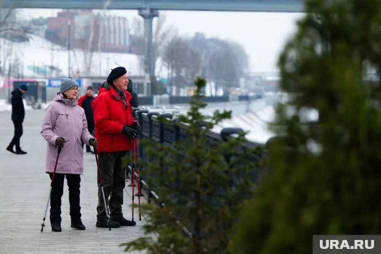 Правительство РФ планирует начать активно вовлекать пенсионеров в занятия спортом