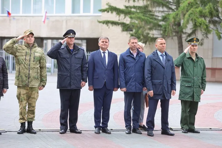 Отправка призывников в элитные войска. Курган