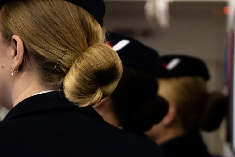 Флагманский самолет Boeing 777-300ER авиакомпании «AZUR air». Екатеринбург