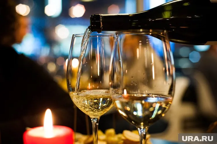 Умеренное употребление вина спасает от смертельного заболевания