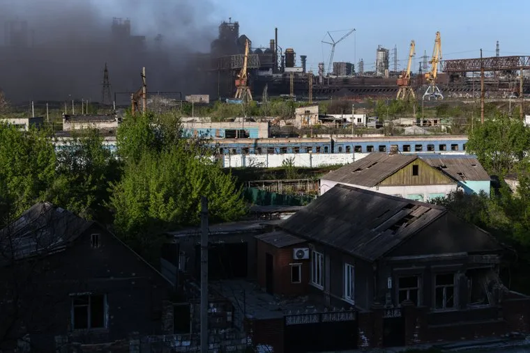 Мариуполь в период вывода гражданских лиц с завода Азовсталь. ДНР/Украина