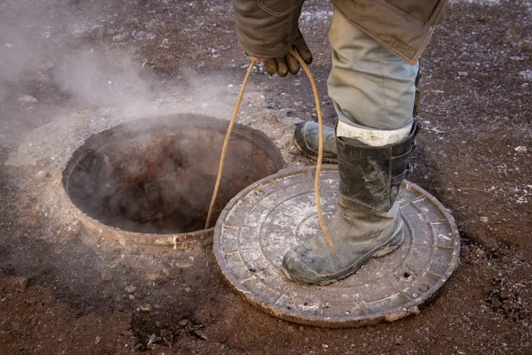 Колодец, куда провалился подросток. Екатеринбург