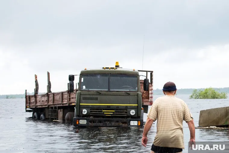 Спасатели предложили жителям эвакуироваться