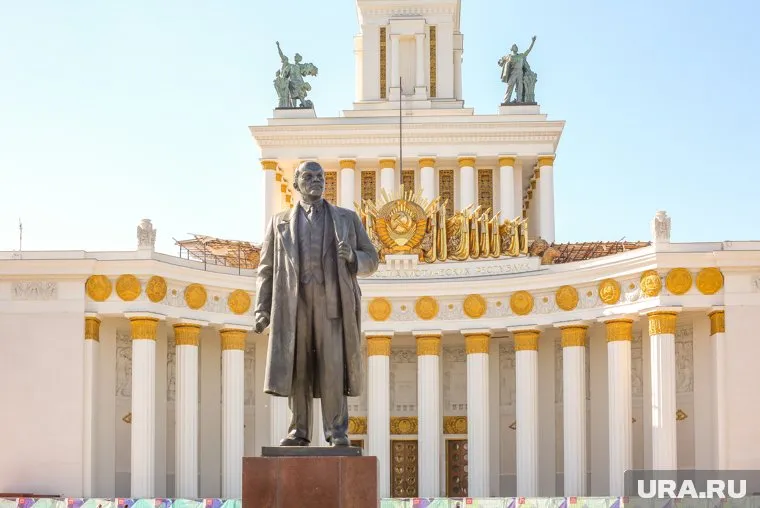 ВДНХ перехватила у Перми художников