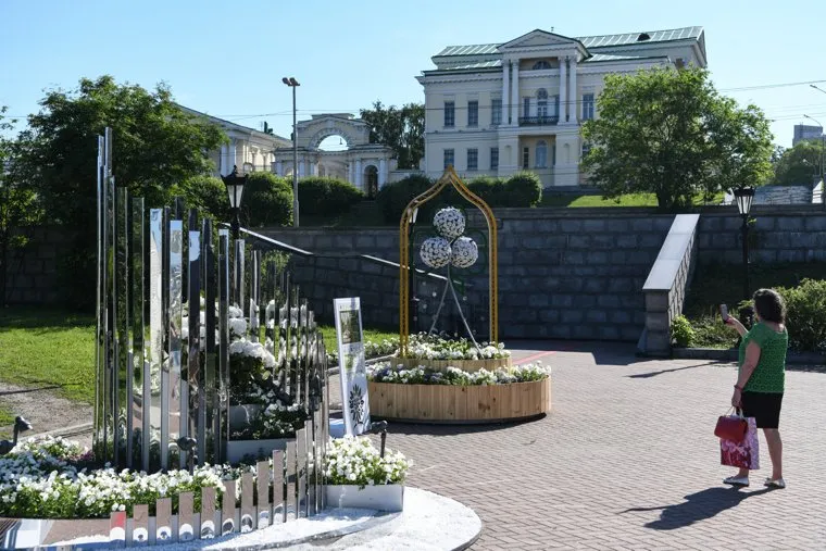 Фестиваль ландшафтного дизайна Белый цветок у Храма-на-крови. Екатеринбург