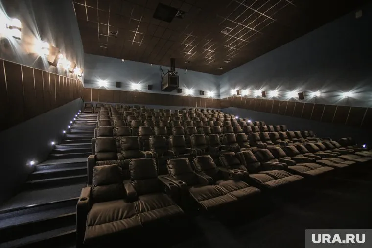 Кинотеатры закрываются из-за отсутствия громких премьер