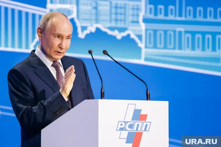 По словам Владимира Путина, использование и исследование северных широт — сейчас один из приоритетов