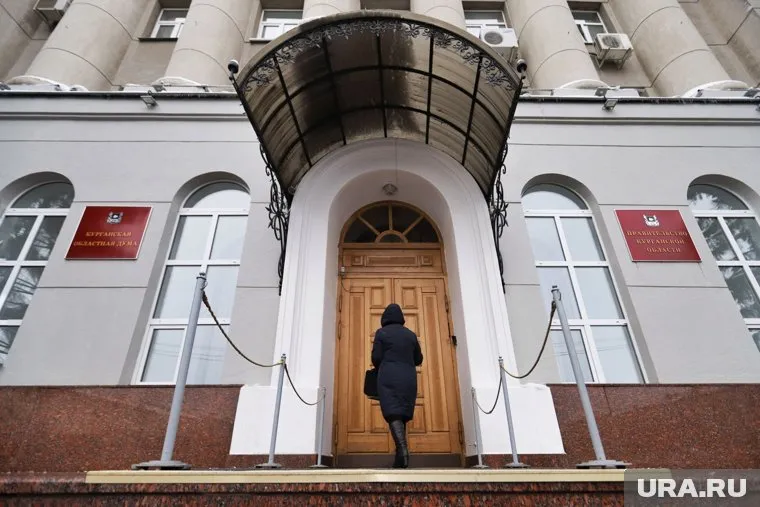 Пикеты у здания правительства проходят второй день подряд