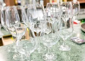 Врачи заявили о смертельной опасности алкоголя в летнюю жару