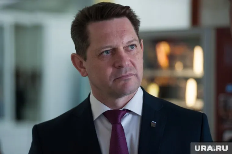 Дмитрий Александрин отказался от поста замглавы городского отделения партии Единая Россия, а его сын снялся с выборов в гордуму Асбеста