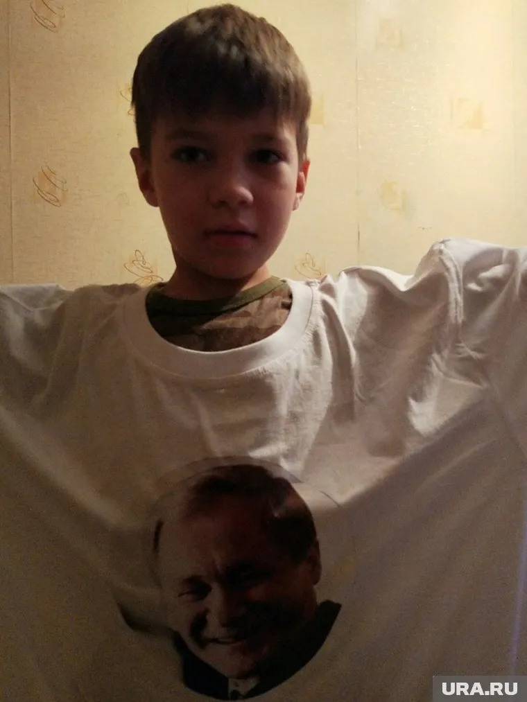 На футболке изображен Алексей Кокорин