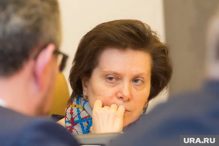 Инсайдеры говорят, что губернатор Наталья Комарова еще выбирает своего фаворита на выборах мэра