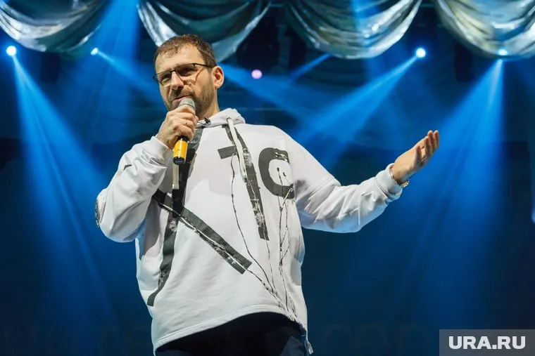 Игорь Рыбаков отмечает, чтобы заработать деньги, надо встать с дивана и начать трудиться