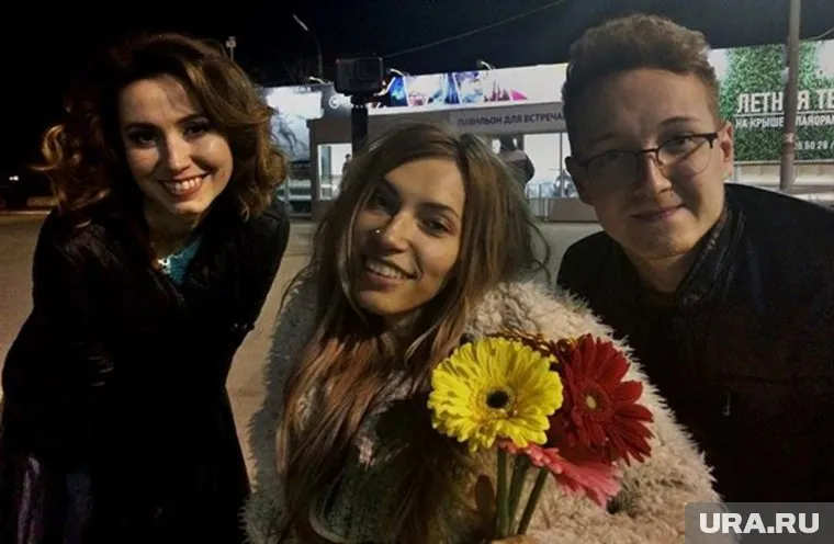 Юлия Самойлова прилетела в Пермь вместе с мужем Алексеем около 4 утра
