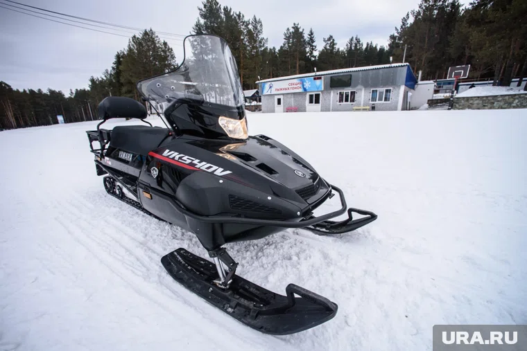 Ночных гонщиков на снегоходах заметили местные жители (архивное фото)