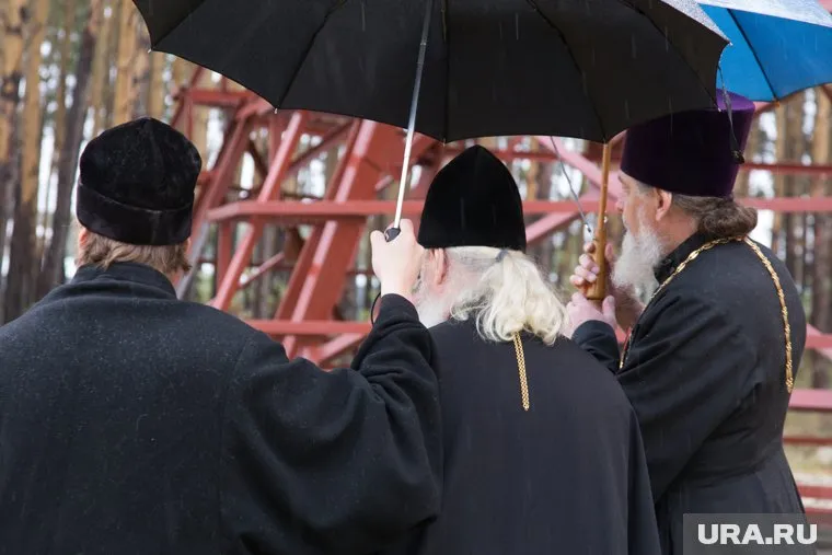 Молебен о даровании дождя прошел в Половинском районе