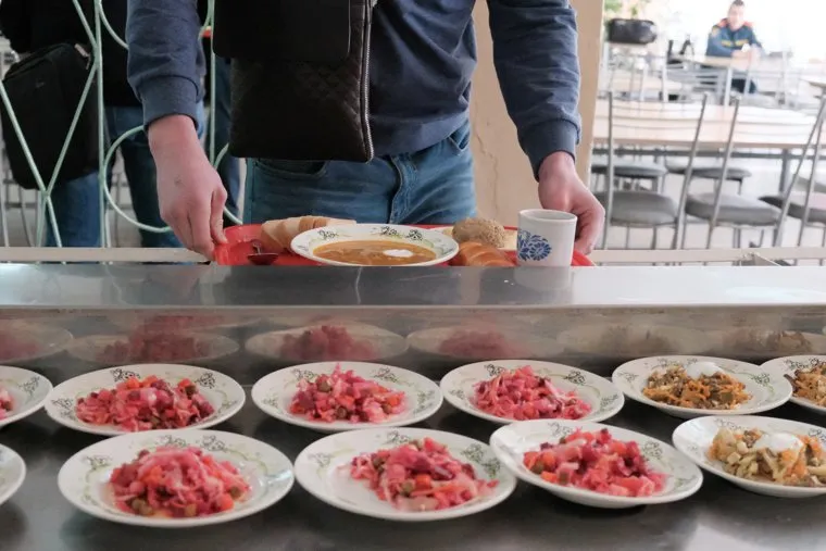 Столовая в промышленном техникуме. Курган