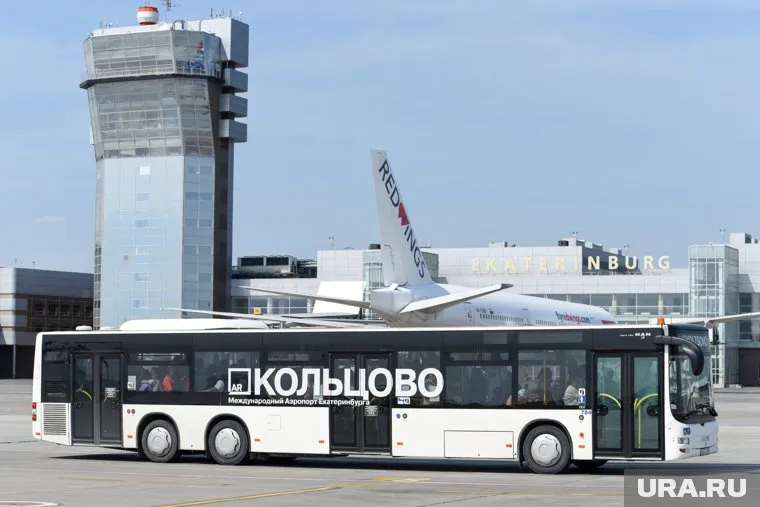 Екатеринбуржцы улетят в Ереван с задержкой в восемь часов