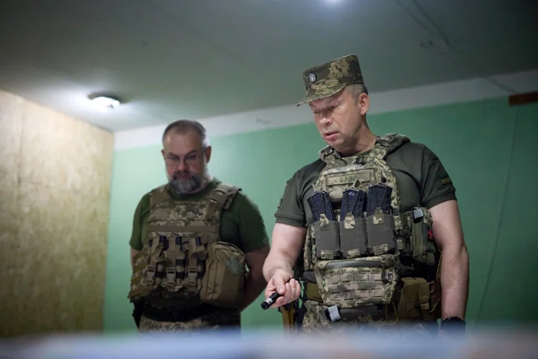 Отец Сырского тяжело болен