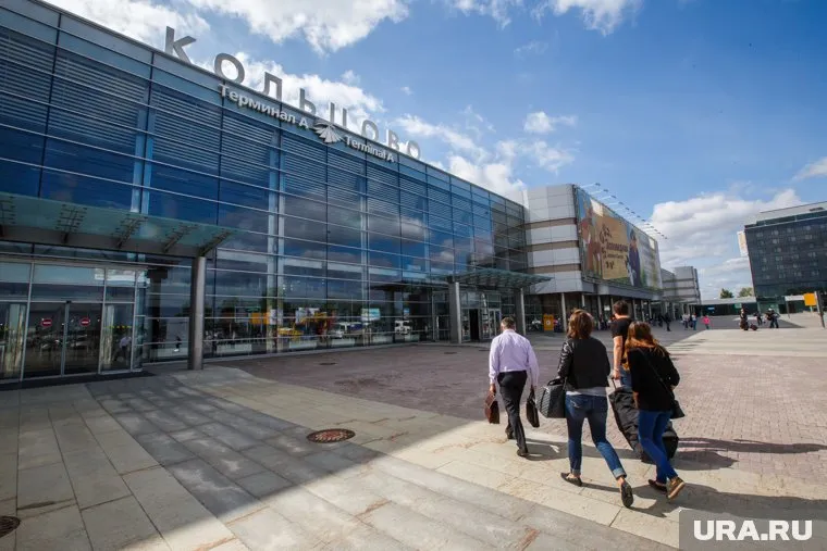 Пассажиры будут ждать целый день