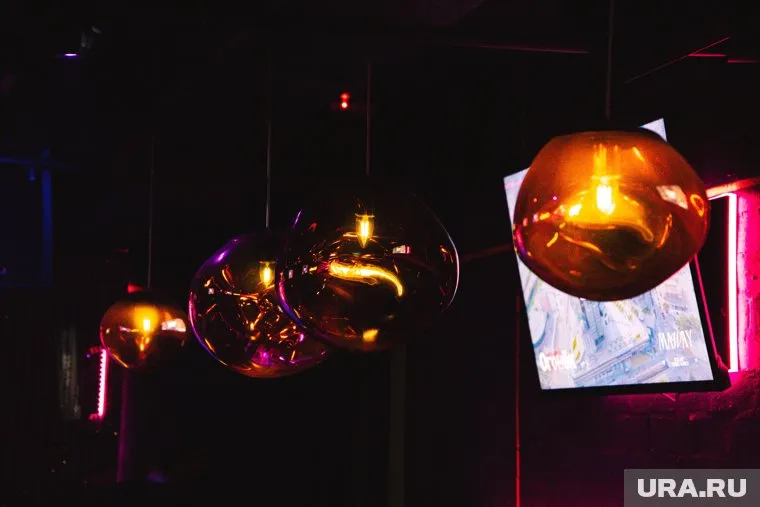 Во время обрушения потолка в клубе шла вечеринка