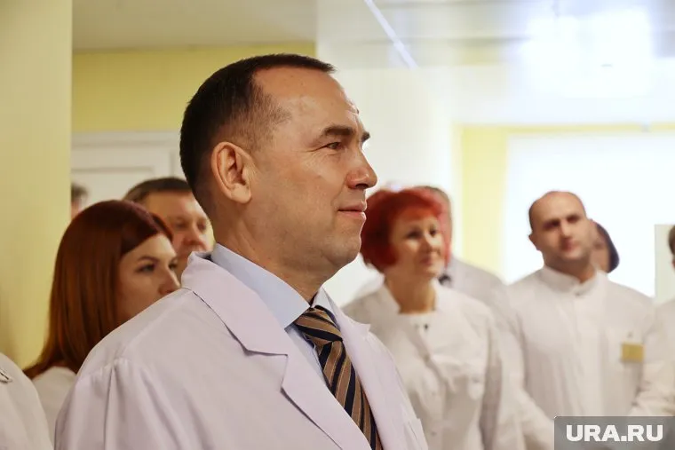 Шумков поблагодарил врачей за труд