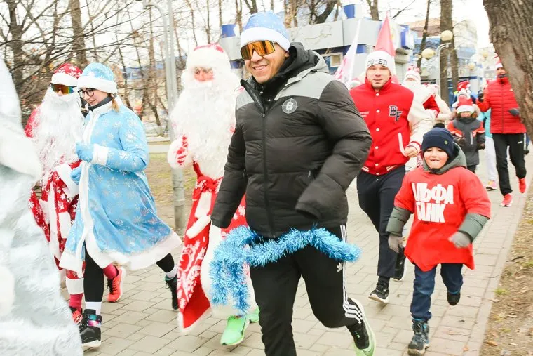 Забег Дедов Морозов. Тюмень