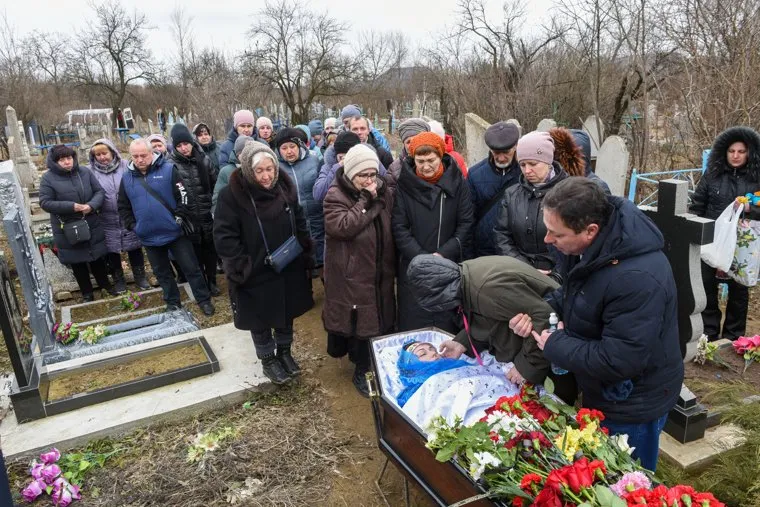 Похороны погибших учителей Горловка ДНР. Горловка ДНР