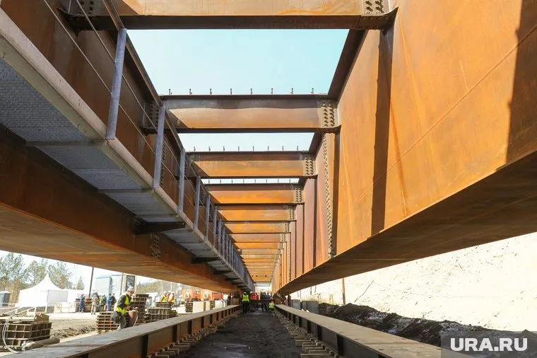 Мост из России в КНДР будет построен за 2 года