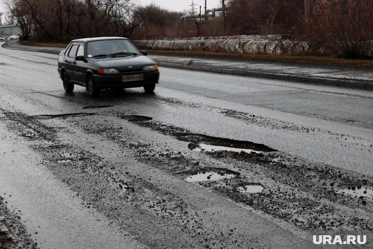 Ямы, которые мешали проезду автомобилей, были убраны (архивное фото)
