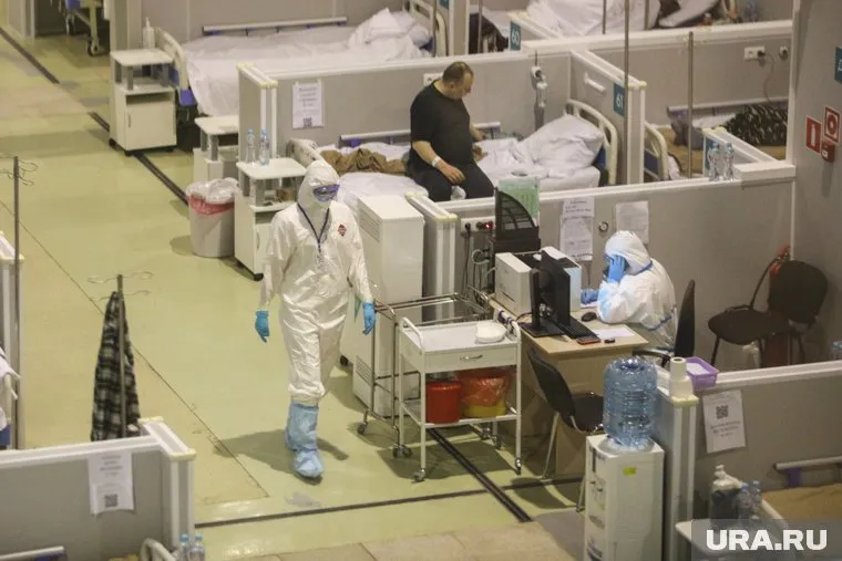 Сезонное обострение ОРВИ и гриппа в сочетании с COVID-19 приведет к повышенному шансу попадания вируса в организм человека