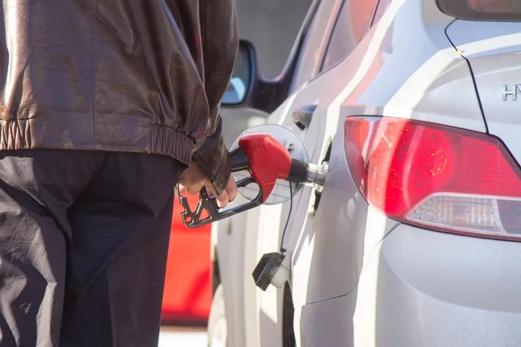 Заправка Лукоил. Нижневартовск., бензин, заправка, топливо, бензобак, нефть, лукойл