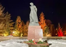 В городах Челябинской области появились мемориалы скорби по погибшим в теракте