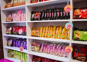 Магазин продуктов, популярных у молодежи, закрылся в центре Кургана