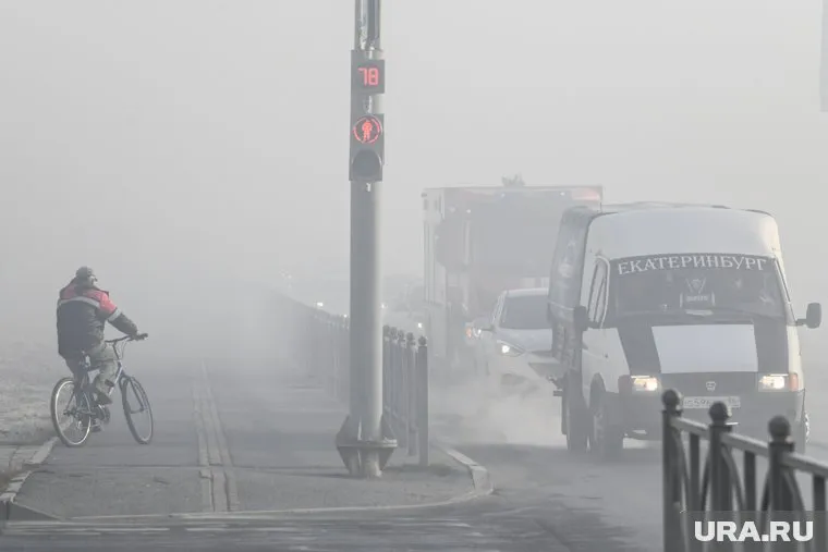 Запах гари в Екатеринбурге может быть вызван пожаром на складе пластмассы